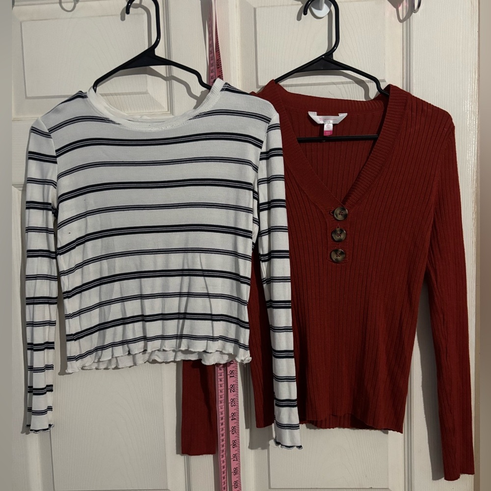 3/$15 Juniors long sleeve Two-fer